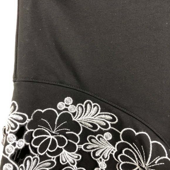 Tibi 3D Lace Embroidered Applique Asymmetrical Ski - Picture 4 of 6